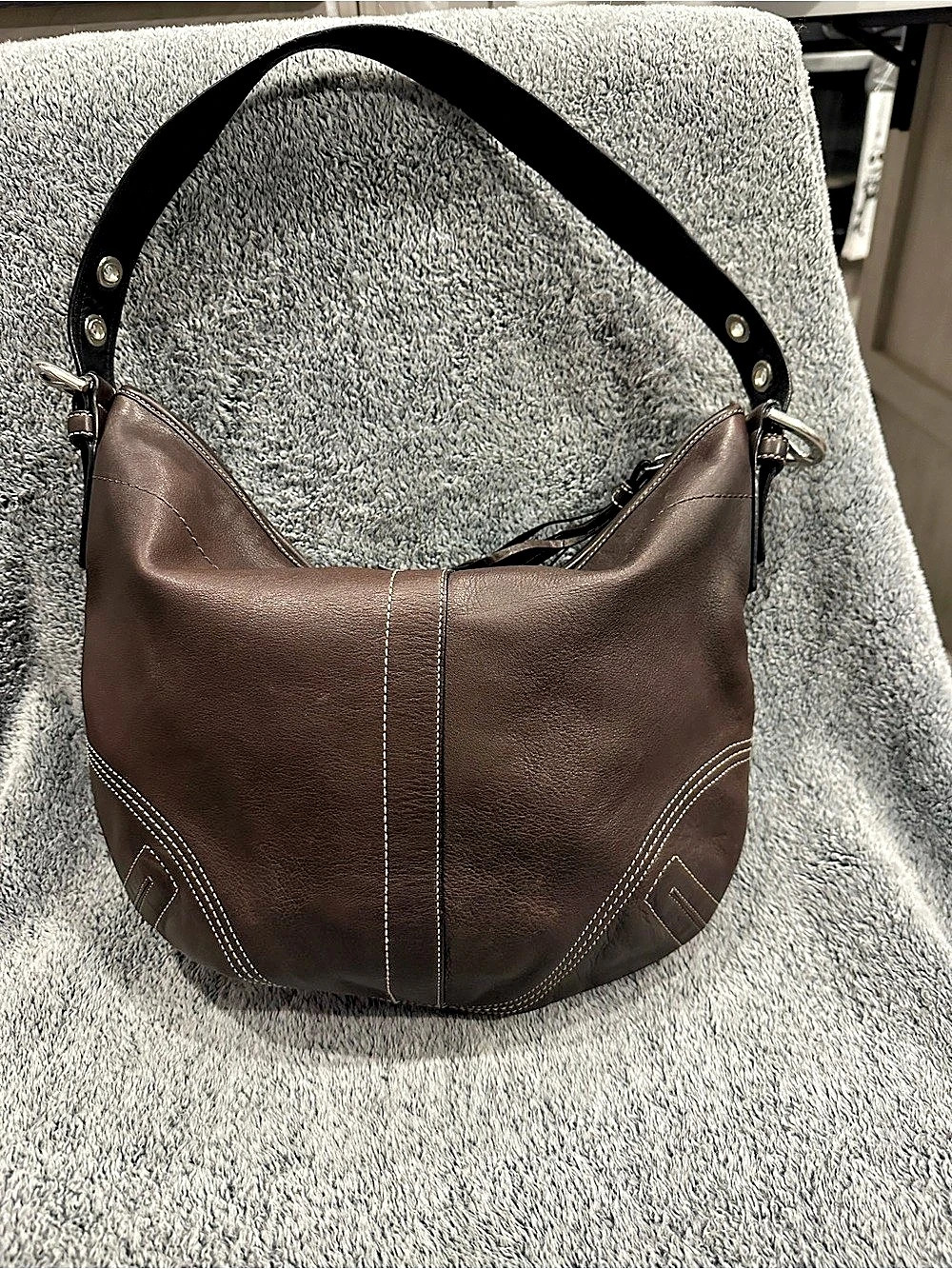 Coach Legacy Slim Tassel Duffle / Soho Hobo Leather Hobo Bag in Brown